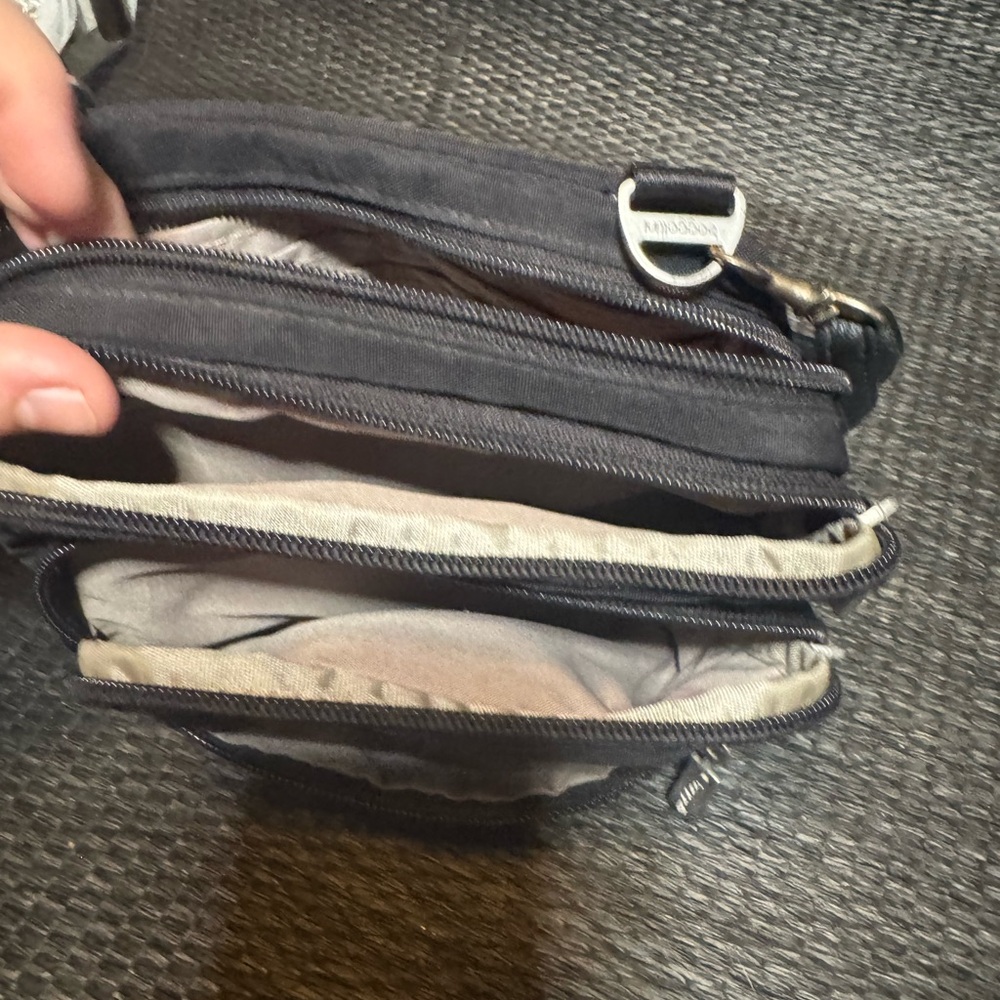 Baggallini Black Crossbody Bag - Picture 6 of 10